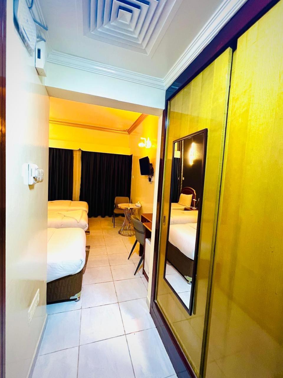 Galaxy Star Hotel Dubai Eksteriør bilde